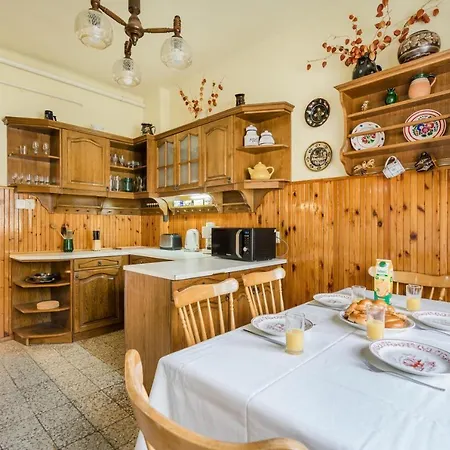 Katica * Балатонсарсо